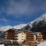 Alpengasthof Gruener, In & Out سولدن