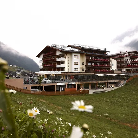 Alpengasthof Gruener, In & Out 4* Зёльден