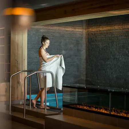 Hotel Alpengasthof Gruener, In & Out Sölden