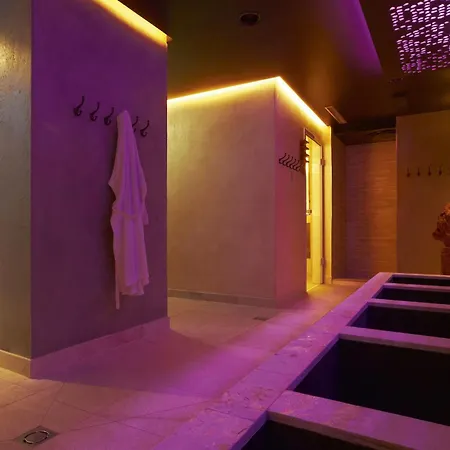 Hotel Alpengasthof Gruener, In & Out Sölden