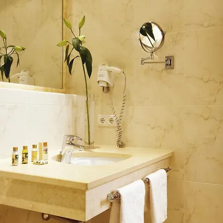 Alpengasthof Gruener, In & Out Hotel